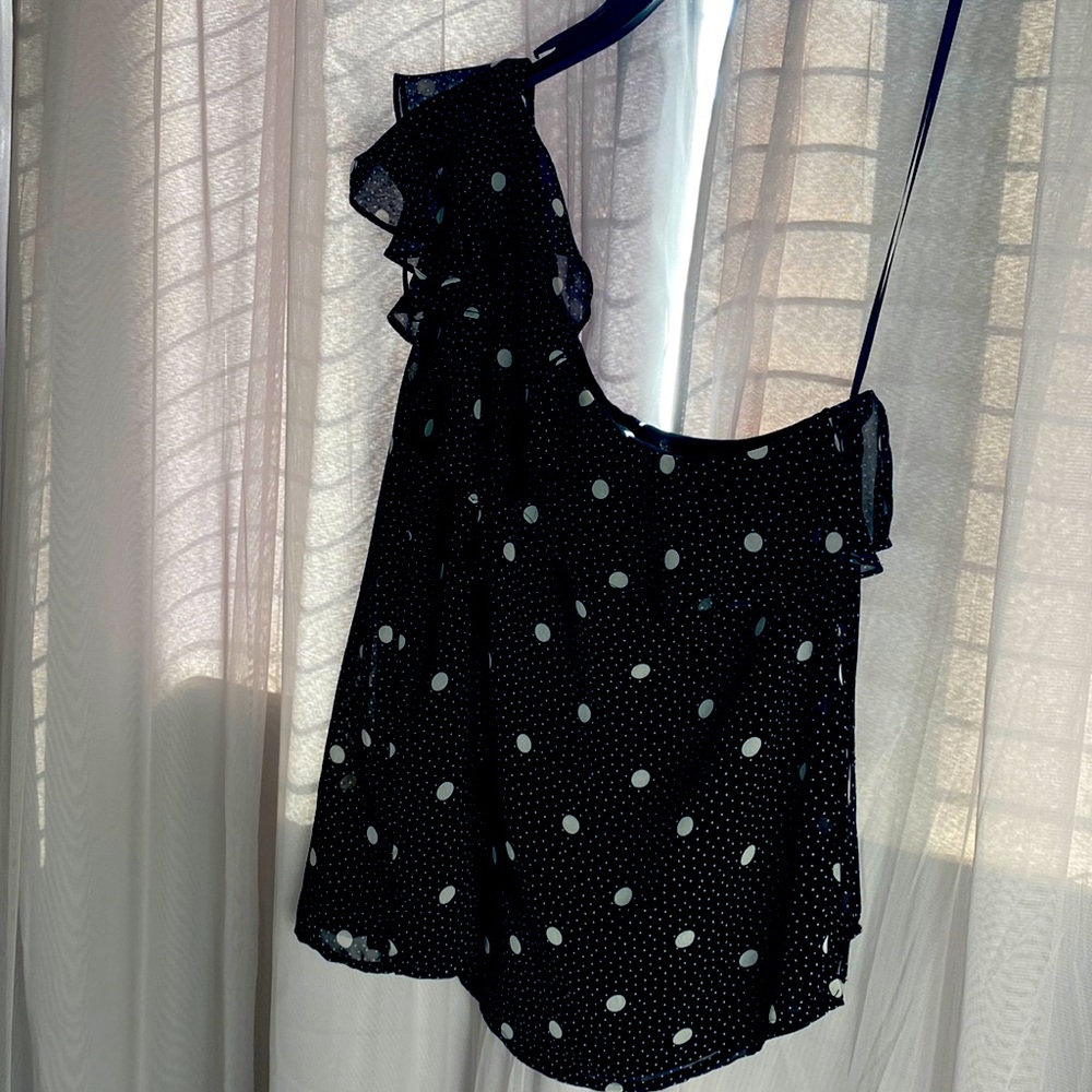 Off the shoulder black/white beauty